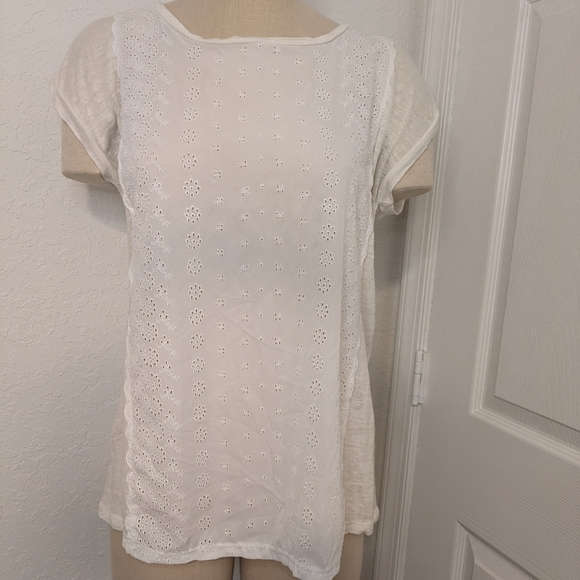 Elegant White Lace Women's Top - Picture 2 of 12